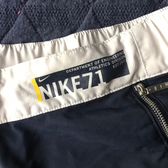 Athletic nike shorts - Picture 3 of 3